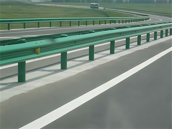 淮安高速护栏板守护安全广泛应用于多个行业